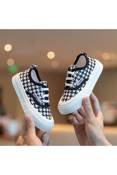 Butik Junisteps Linen Children's Sports Shoes - Flat Bottom, Stylish and Comfortable - Black-White