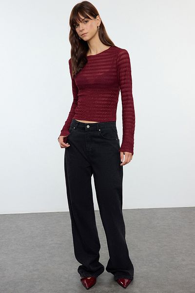 Trendyol Collection Bluză tricotată burgundă cu textura elastică - Se potrivește pe corp, detaliu din tul TWOAW25BZ00207