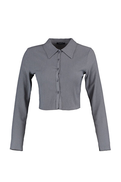 Trendyol Collection Šedá knoflíčková pletená halenka s knoflíkem a výstřihem ke krku/texturovaná pletená halenka TWOAW22BZ0241