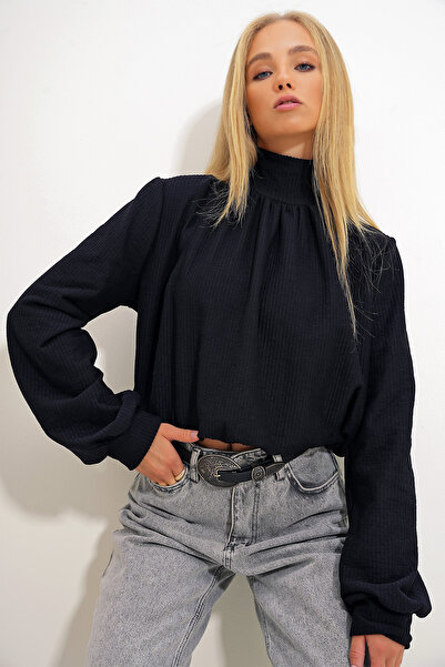 Trend Alaçatı Stili Μαύρη μισή μπλούζα ψαρέματος - μαζεμένα μανίκια ALC-X12491