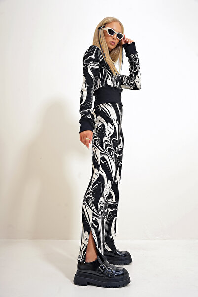 Trend Alaçatı Stili Dvojitá sada černo-bílé pletené halenky a elastického pasu – ALC-X12497