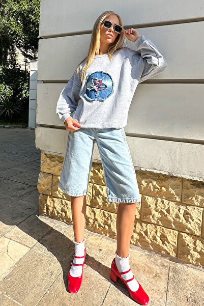 Trend Alaçatı Stili Gray Embroidered Crew Neck Women's Jean Sweatshirt - Two Thread Garni