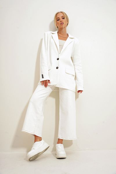 Trend Alaçatı Stili Weiße Damenjacke