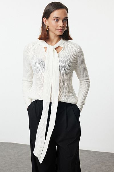 Trendyol Collection Soft Textured Ecru Knitwear Sweater - Ribbon/Bow Loose Knit Twoaw25Kz00093