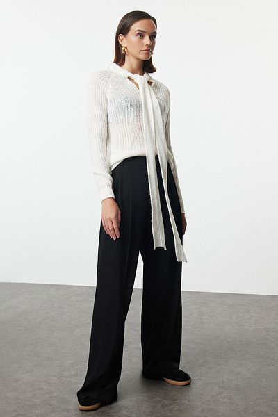 Trendyol Collection Soft Textured Ecru Knitwear Sweater - Ribbon/Bow Loose Knit Twoaw25Kz00093