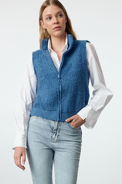 Trendyol Collection Modrá pletená vesta na zip - Regular Boucle TWOAW25YE00017