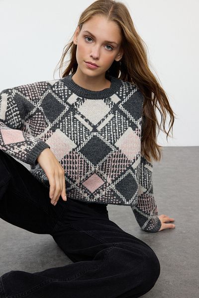 Trendyol Collection Patterned Soft Textured Wide Fit Crop Knitwear Sweater - Anthracite TWOAW24KZ01126