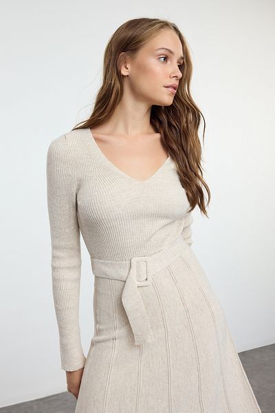 Trendyol Collection Πλεκτό Φόρεμα με κοσμήματα Midi - με ΖΩΝΗ και βολάν, TWOAW25EL00036
