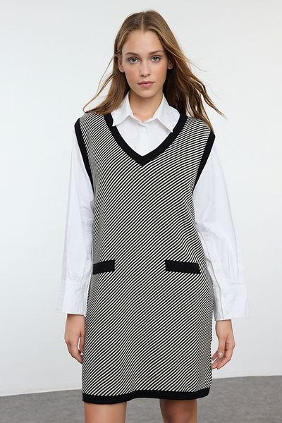 Trendyol Collection Color Block Μαύρο Μίνι Πλεκτό Φόρεμα - TWOAW25EL00073