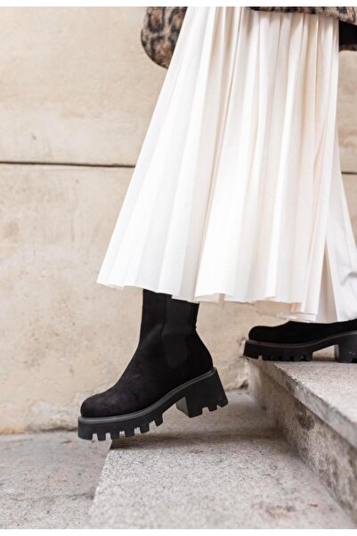 carweza Black Suede Short Poppy Boots