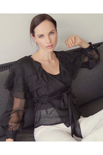 SERPİL V Yaka Omuzları Kat Kat Siyah Gömlek 39339