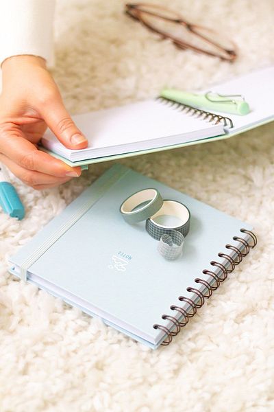 Matt Notebook Set de 2 pătrate de 15x15 cm Bloc de note nedatat cu linii spiralate Bulut Yıldız