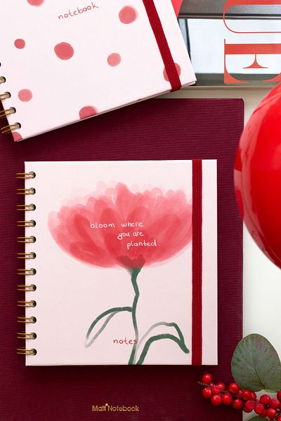 Matt Notebook Комплект от 2 квадратни блокчета, 15x15 см - спирално линиран, недатиран, с цвете на точки