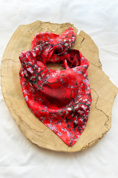 Badem Çiçeği -nar Çiçeği- Desenli Fular (55 CM*55 CM)
