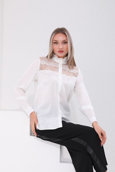 Loom Boutique قميص كريب بتفاصيل دانتيل مقاس كبير - G0047