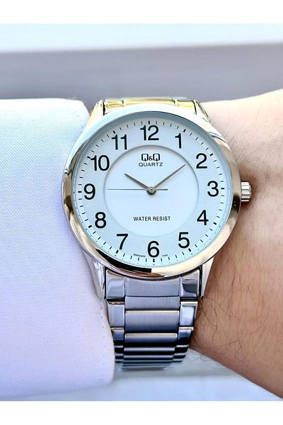 Q&Q Men's Silver Gray Classic Plain Case Large Number White Dial Analog Watch