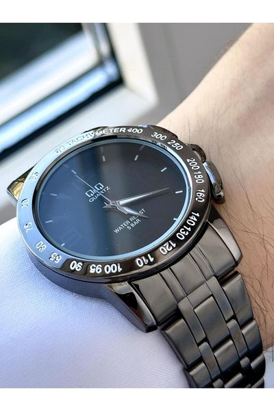 Q&Q Men's Smoked Black Tachometer Frame Plain Numeral-Free Dial Sports Analog Watch