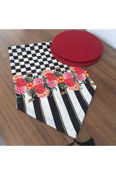 runnerdesign1 Δρομέας με λουλουδάτο μοτίβο πούλι