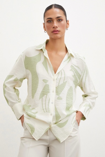 Never more Πράσινο πουκάμισο με λαιμόκοψη σε σχήμα V