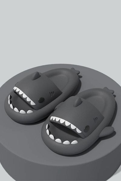 Reyo Hipnotico Shark Slippers Shark Slides