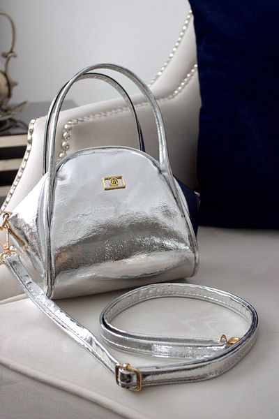 mossi Silver Wrinkled Patent Leather Faux Leather Women's Hand and Shoulder Bag