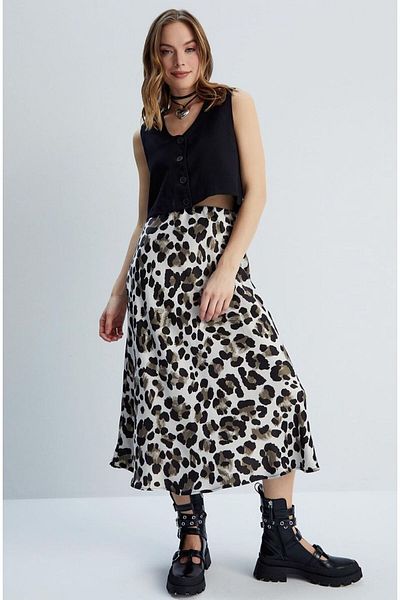 Oyer Moda Fusta cu model leopard din satin