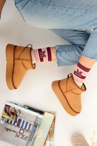 meyra'nın ayakkabıları Tan Suede Mini Ankle Boots - Flat Sole Γυναικείες Μπότες με πούπουλα στο εσωτερικό