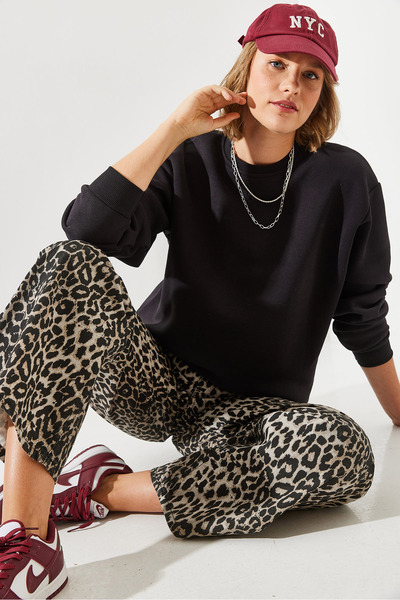 Bianco Lucci Kadın Bisiklet Yaka Şardonlu Basic Sweatshirt 60251640