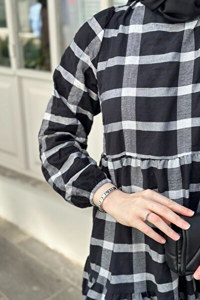 Gizce Aselya Black Dress - Relaxed Fit