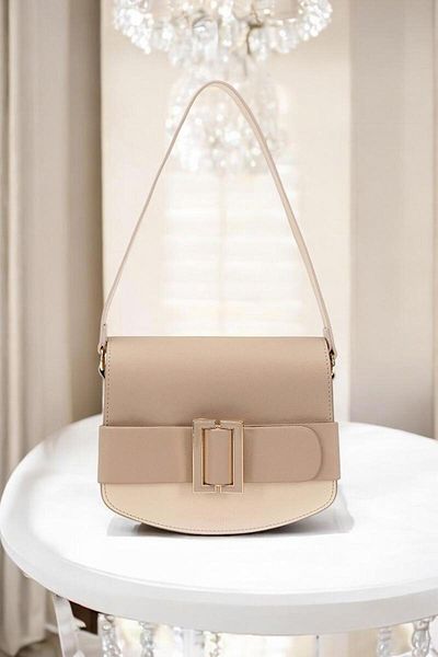 Levidor Faux Leather Special Colored Shoulder Bag - Hand and Arm Detail, 930170 .Vznkrm