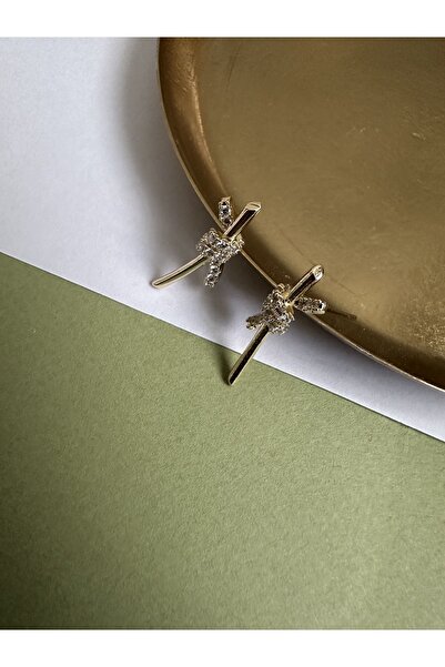 ringbox Gold Sarmal Detaylı Zirkon Taşlı Küpe