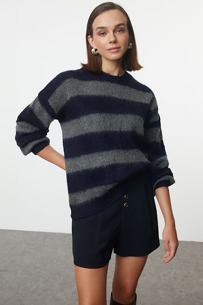 Trendyol Collection Széles szabású sötétkék kötöttáru pulóver - puha textúra TWOAW25KZ00283
