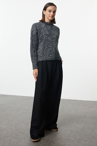 Trendyol Collection Anthrazitfarbener Glitzer-Strickpullover mit Neujahrsmotiv – TWOAW25KZ00171
