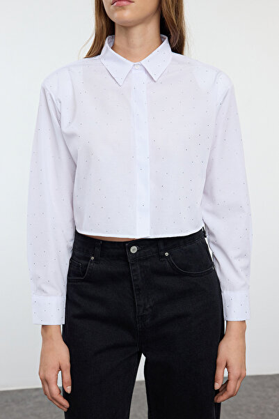 Trendyol Collection Kamenná detailní ecru košile s vatovaným příslušenstvím, Regular Fit TWOAW25GO00046