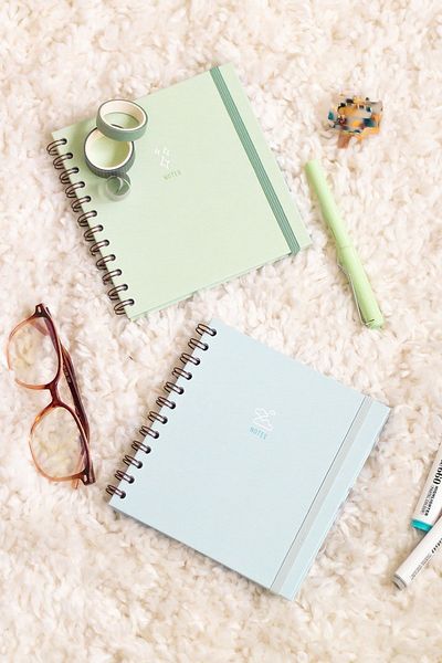 Matt Notebook Set de 2 pătrate de 15x15 cm Bloc de note nedatat cu linii spiralate Bulut Yıldız
