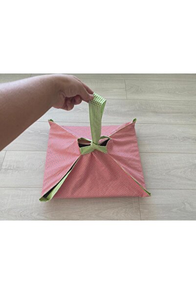 AdaEsintisi Double Sided Red and Green Gingham Carrying Bag