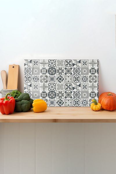 Rosyvien Glass Cutting Board with Silicone Legs with Mosaic Pattern - Presentation Cutting, Tempered and Rhoded