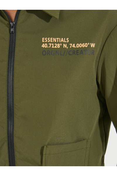 Styli Asymmetric Pocket Zip-Up Crop Shirt