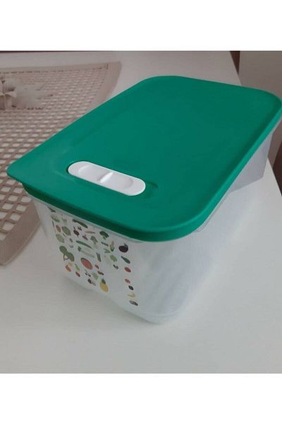 Tupperware Greenhouse 4.4 Lt Vegetable Fruit Storage Container