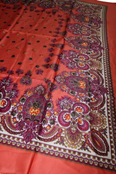 TikiTonki وشاح ذو قصة مربعة ملونة بزهرة الرمان - إكسسوارات زاهية وأنيقة مقاس 90x90