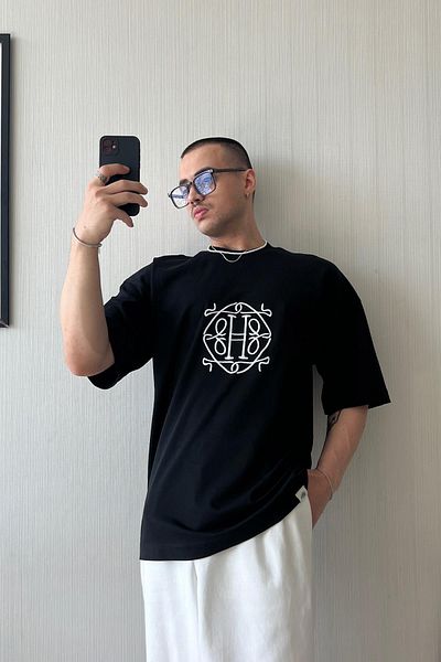 Flaw Wear Black Oversize Embroidered T-Shirt - H Old Money Vibe