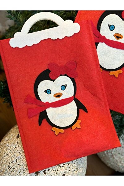 QUEEN AKSESUAR Yılbaşı özel tasarım büyük boy saplı süslü penguen desenli hediye paketi çanta poşet kırmızı keçe