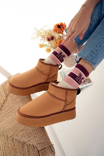 meyra'nın ayakkabıları Tan Suede Mini Ankle Boots - Flat Sole Γυναικείες Μπότες με πούπουλα στο εσωτερικό