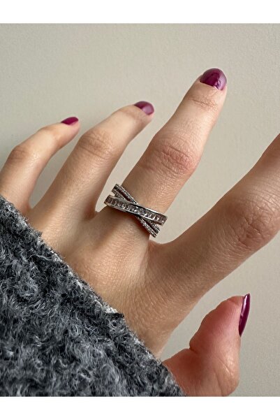 ringbox Gümüş Renk Baget Taşlı X Yüzük