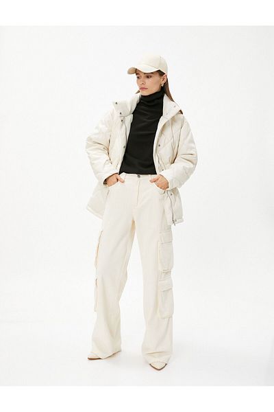 Koton Steppjacke mit Stehkragen und Relax-Fit-Druckknopfverschluss