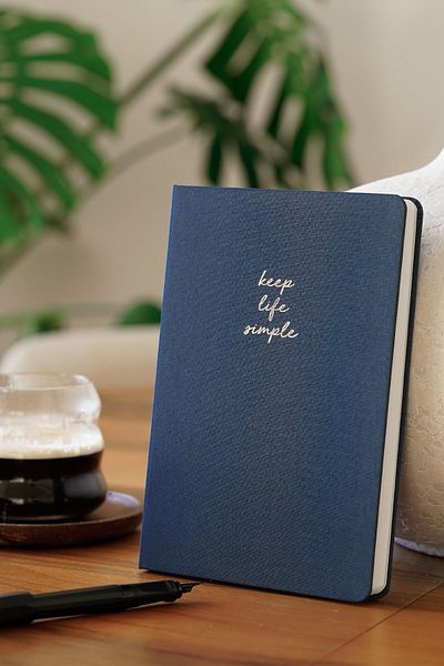 Matt Notebook Caiet cu copertă rigidă cu dungi bleumarin 14x20