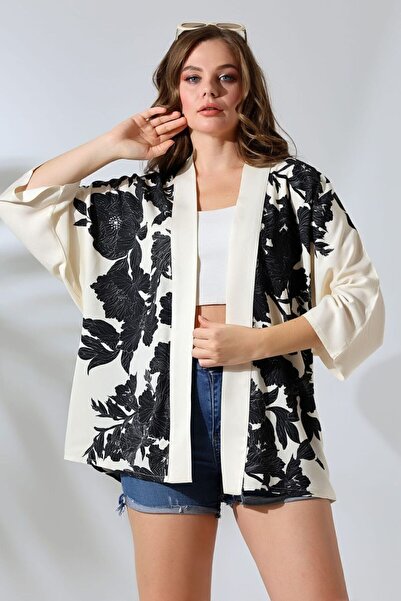 Elif Ay Su Desenli Kimono
