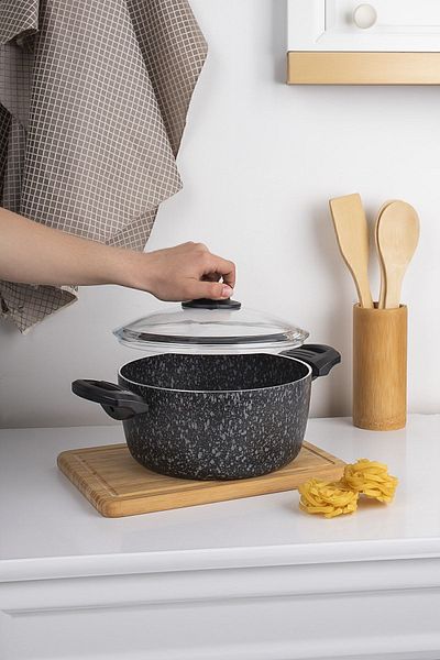 Cem Prestige Black Deep Frying Pot - Fireproof and Non-Stick, 22 cm