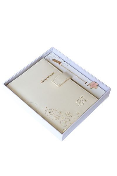 Victoria's Journals دفتر ملاحظات في علبة عاجية - 13x18 سم، 96 ورقة (مع إشارة مرجعية)