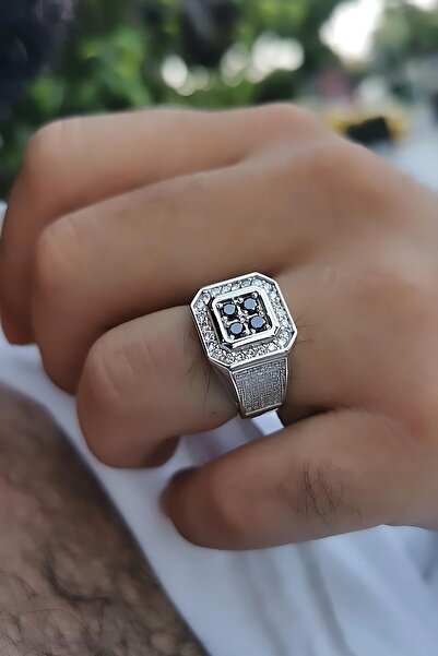 Utku Kuyumculuk 14 Ayar Italyan Model 0,78 Ct Pırlanta Taşlı, 0,53 Ct Siyah P...